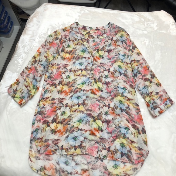 ***DONATED*** Buy Now: Antiba Femme Floral Top - Picture 2 of 6